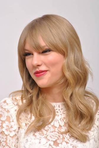 Taylor Swift at "One Chance" Press Conference — photo 41