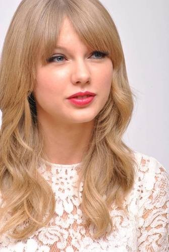 Taylor Swift at "One Chance" Press Conference — photo 52