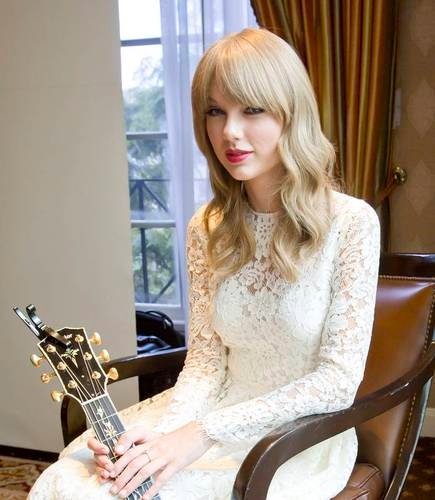 Taylor Swift at "One Chance" Press Conference — photo 64