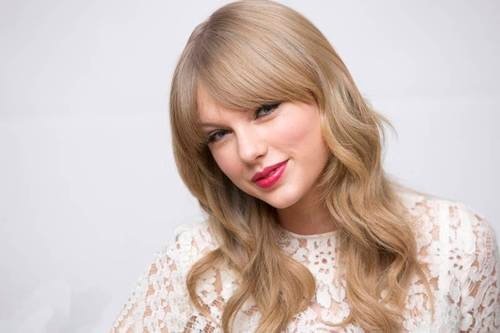 Taylor Swift at "One Chance" Press Conference — photo 70