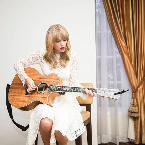 Taylor Swift at "One Chance" Press Conference — photo 77