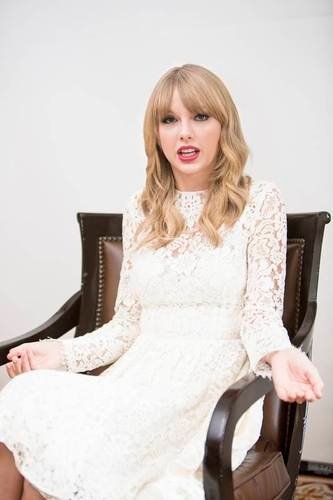 Taylor Swift at "One Chance" Press Conference — photo 81