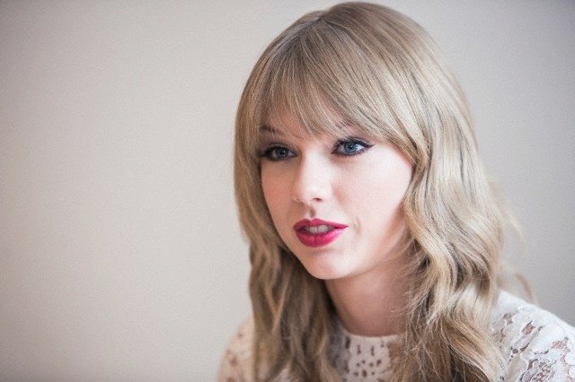 Taylor Swift at "One Chance" Press Conference — photo 96