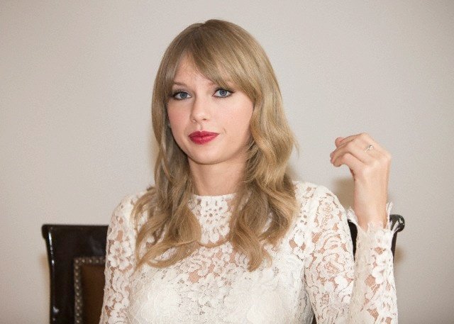 Taylor Swift at "One Chance" Press Conference — photo 101