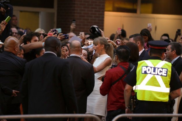 Taylor Swift at "One Chance" World Premiere — photo 109