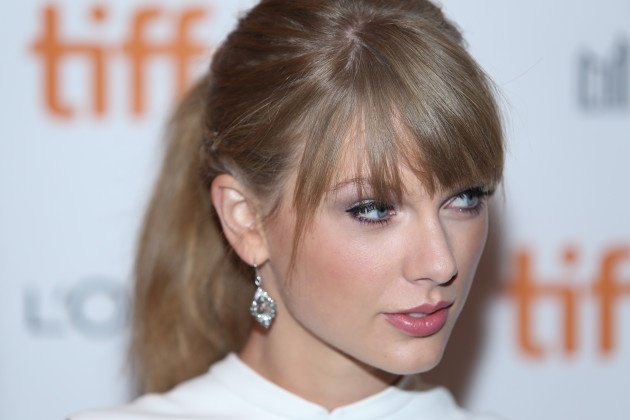 Taylor Swift at "One Chance" World Premiere — photo 125