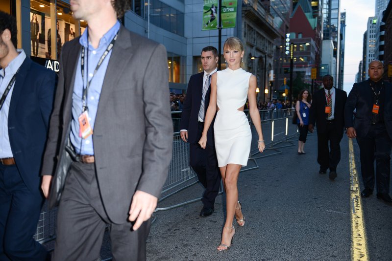 Taylor Swift at "One Chance" World Premiere — photo 185
