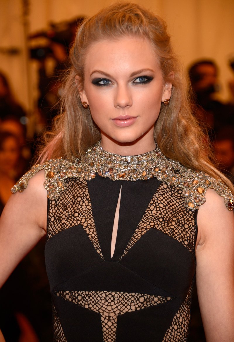 Taylor Swift at "PUNK: Chaos To Couture" Costume Institute Gala — photo 12