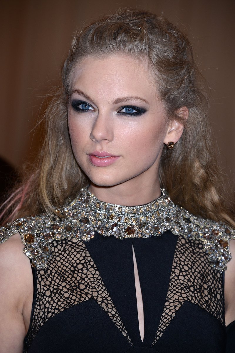 Taylor Swift at "PUNK: Chaos To Couture" Costume Institute Gala — photo 57