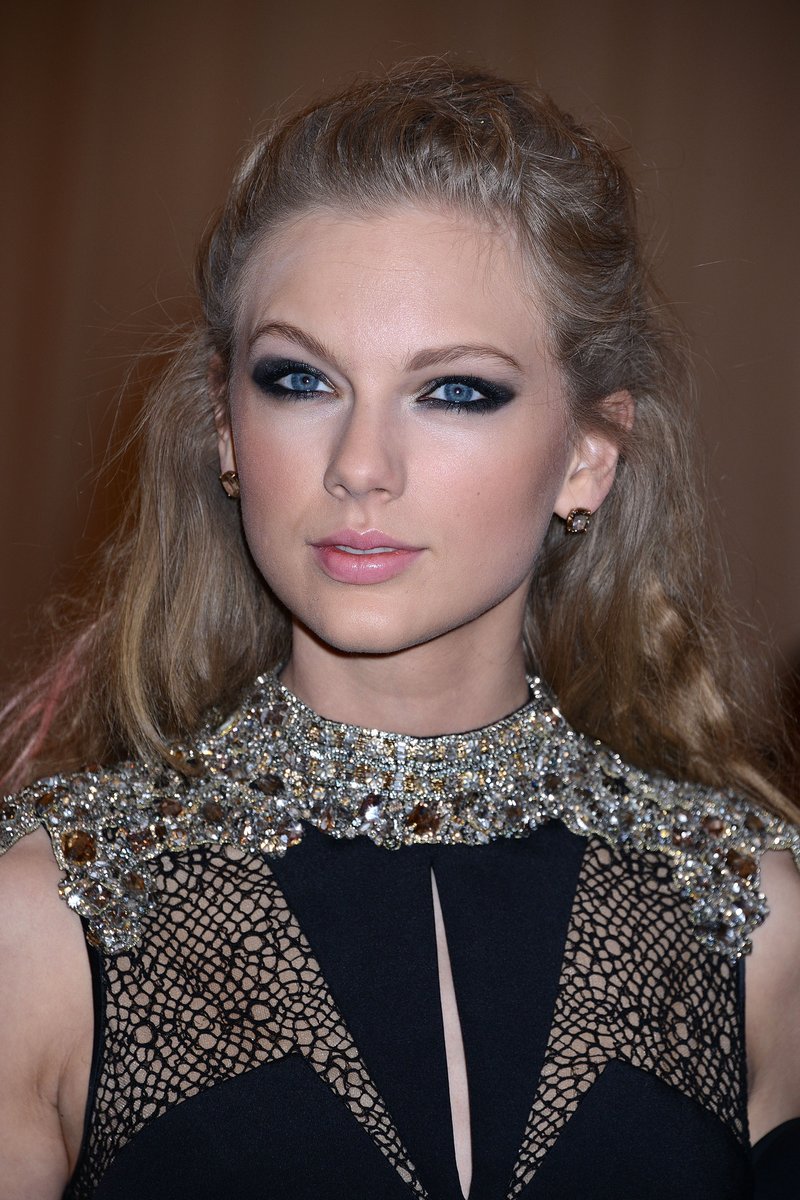Taylor Swift at "PUNK: Chaos To Couture" Costume Institute Gala — photo 58