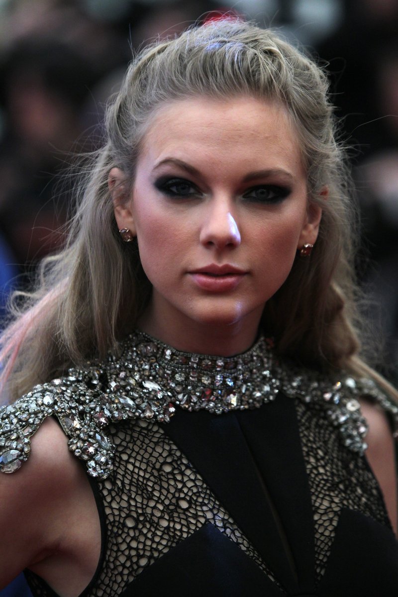 Taylor Swift at "PUNK: Chaos To Couture" Costume Institute Gala — photo 76