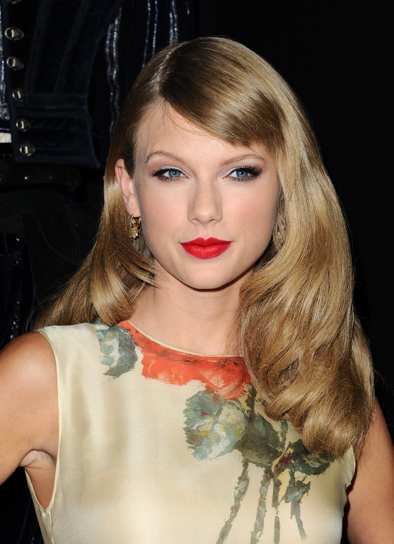 Taylor Swift at "Romeo And Juliet" Premiere — photo 43