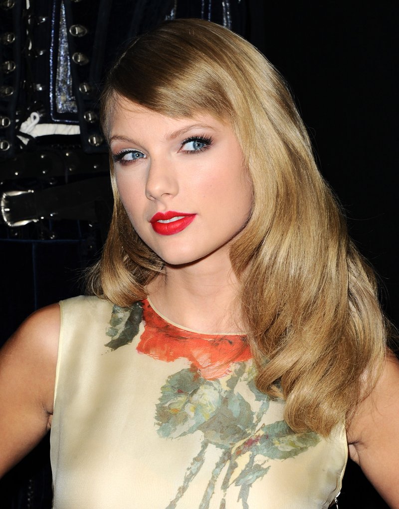 Taylor Swift at "Romeo And Juliet" Premiere — photo 45