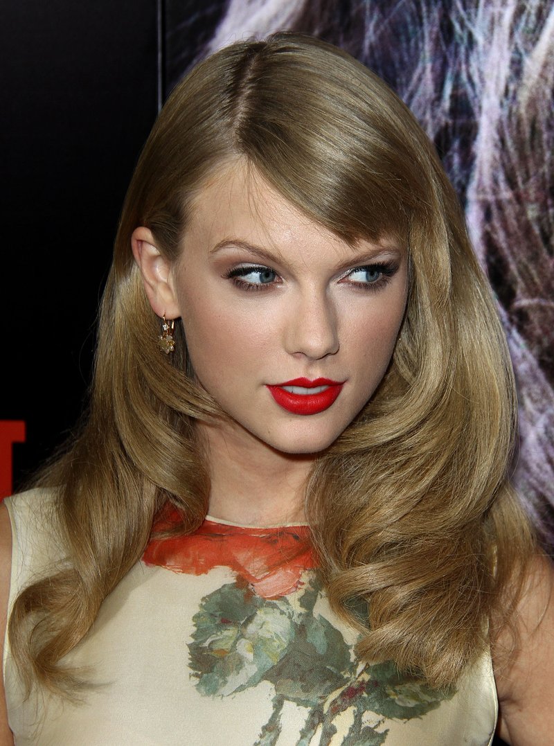 Taylor Swift at "Romeo And Juliet" Premiere — photo 67