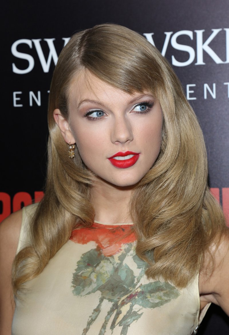 Taylor Swift at "Romeo And Juliet" Premiere — photo 97