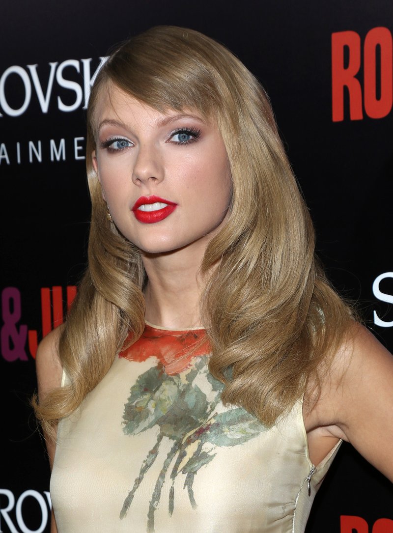 Taylor Swift at "Romeo And Juliet" Premiere — photo 98