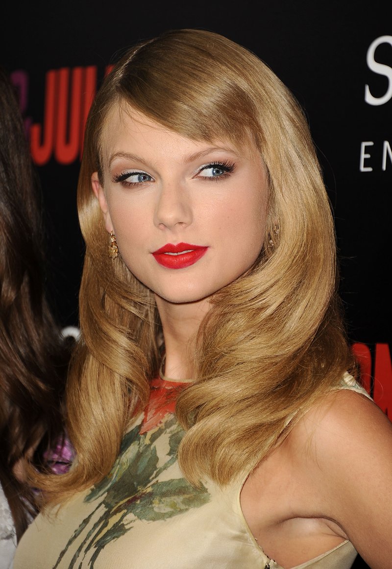 Taylor Swift at "Romeo And Juliet" Premiere — photo 132