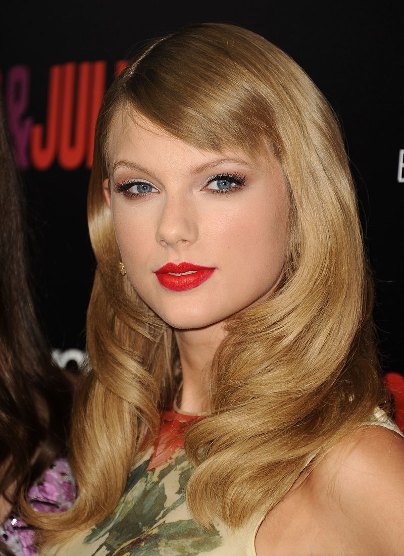 Taylor Swift at "Romeo And Juliet" Premiere — photo 135