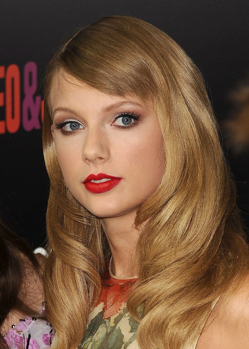 Taylor Swift at "Romeo And Juliet" Premiere — photo 138