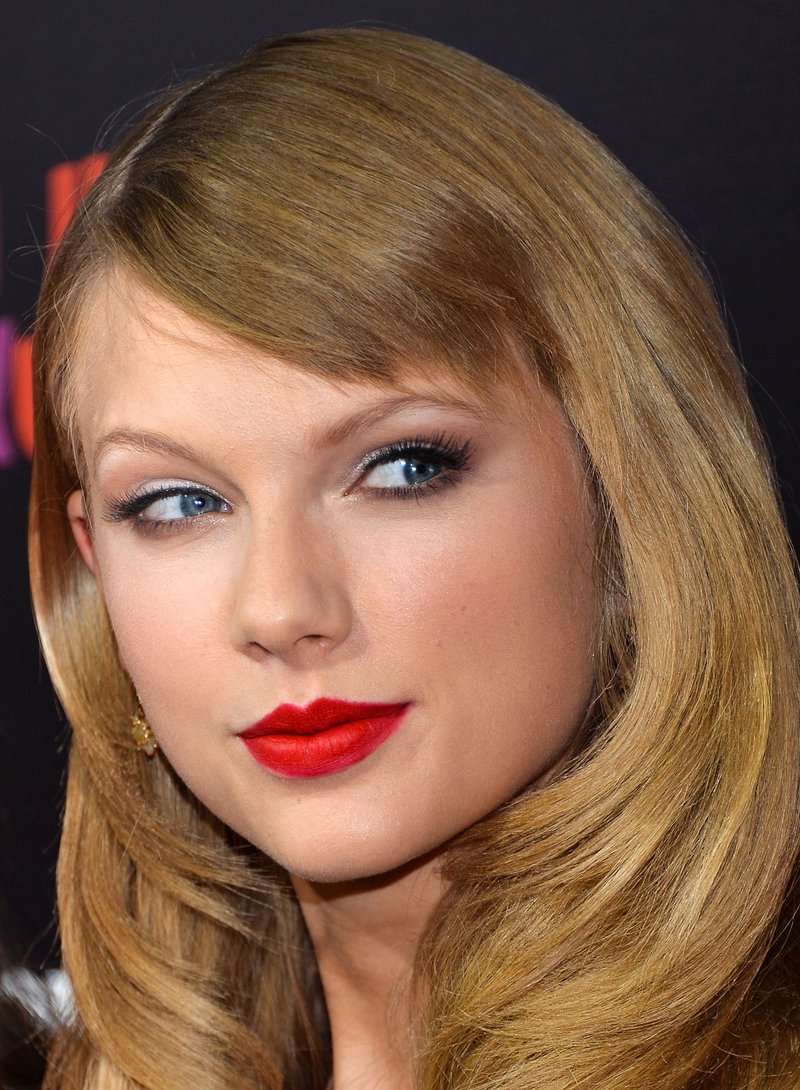 Taylor Swift at "Romeo And Juliet" Premiere — photo 147