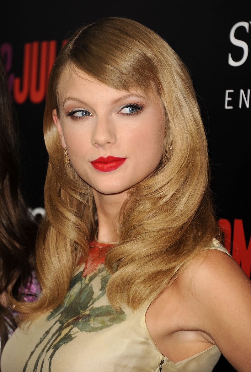 Taylor Swift at "Romeo And Juliet" Premiere — photo 240