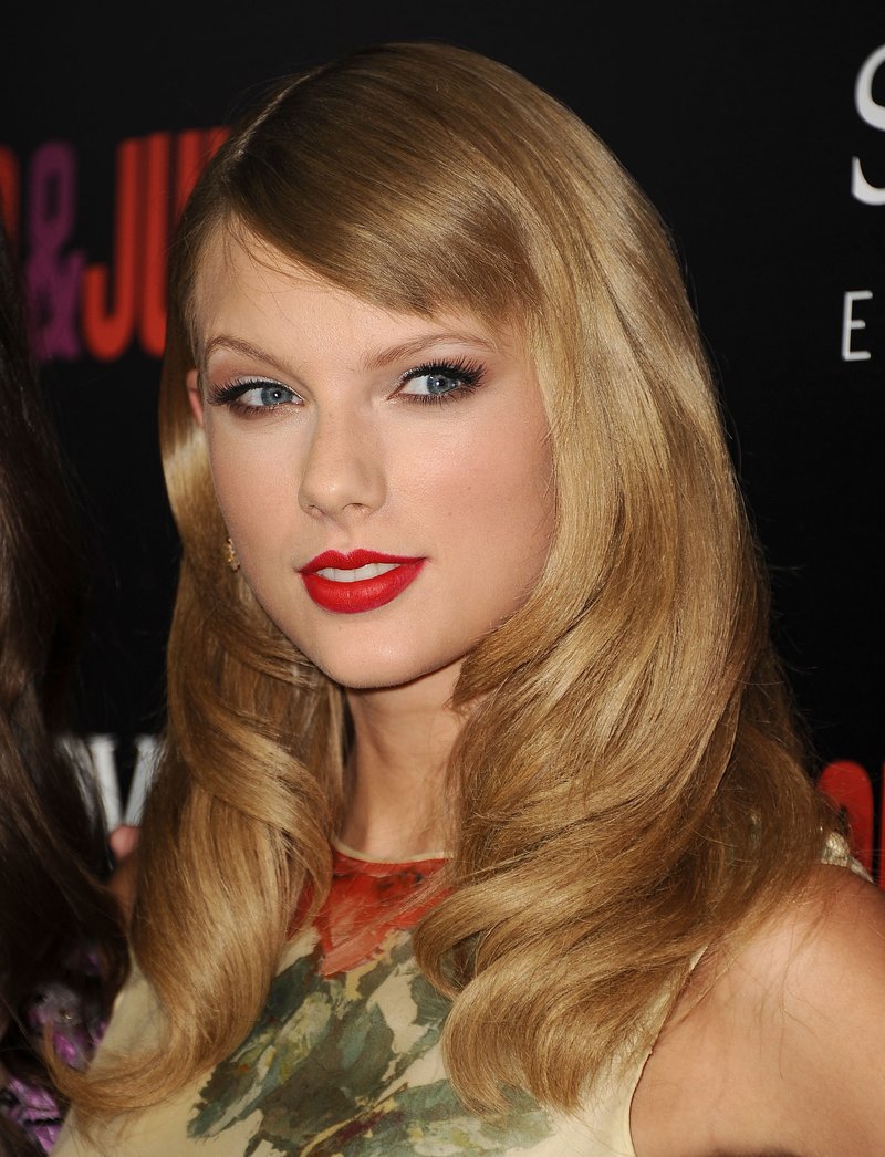 Taylor Swift at "Romeo And Juliet" Premiere — photo 241