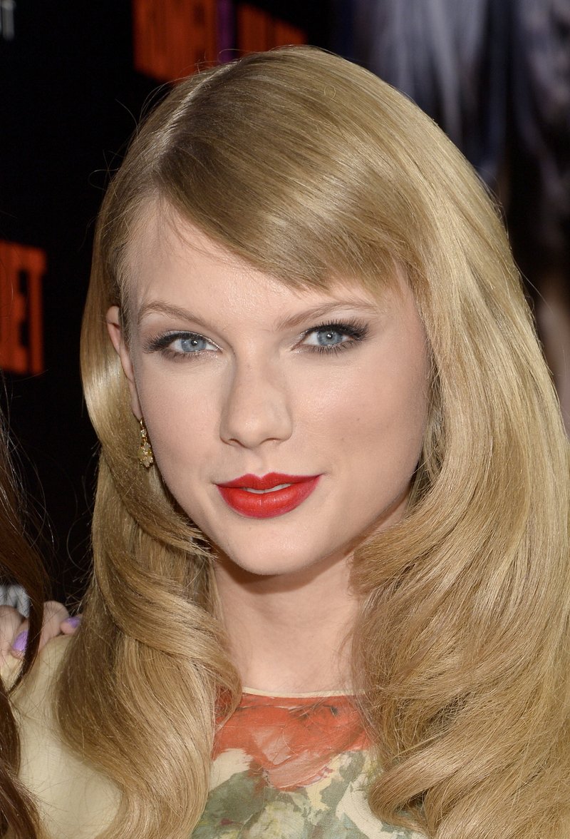 Taylor Swift at "Romeo And Juliet" Premiere — photo 254