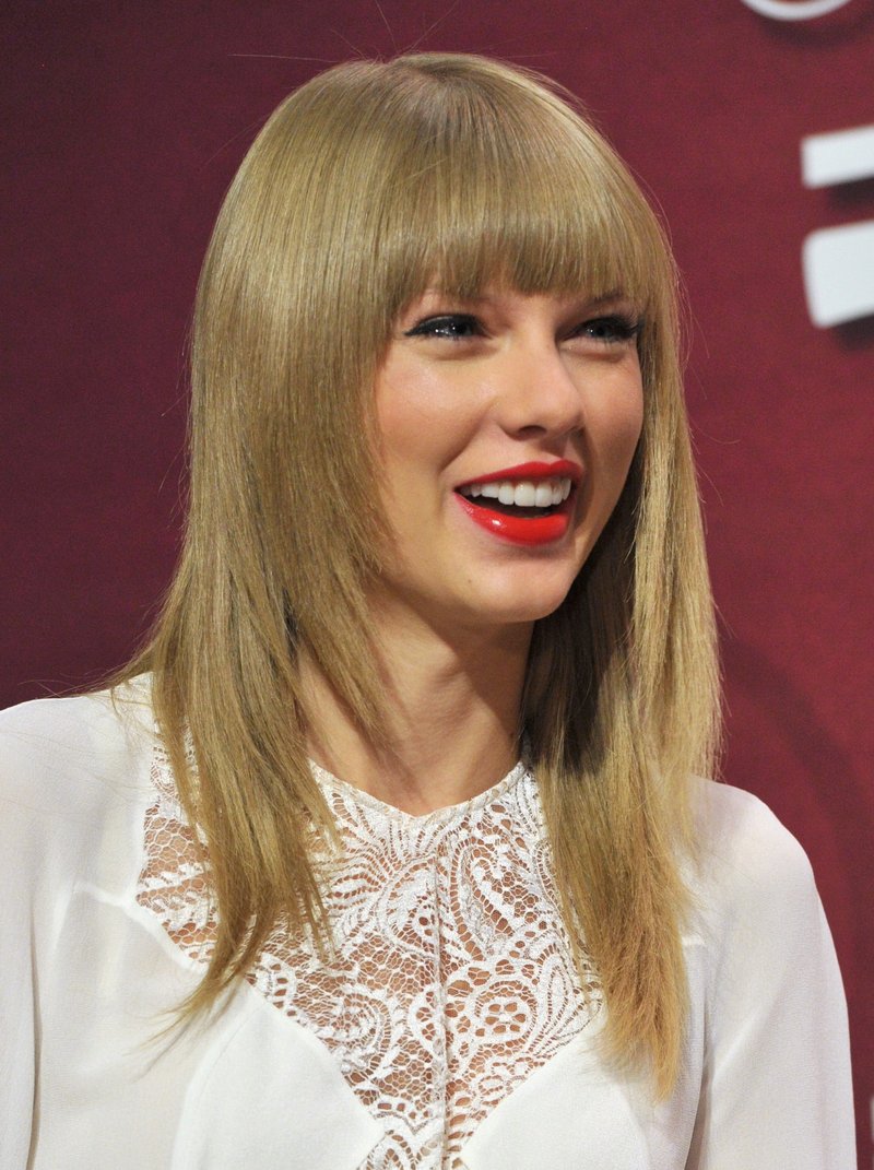 Taylor Swift at Staples Center Press Conference — photo 47