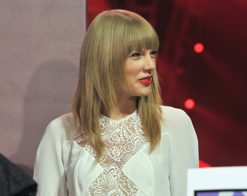 Taylor Swift at Staples Center Press Conference — photo 58