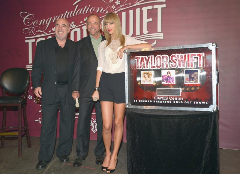 Taylor Swift at Staples Center Press Conference — photo 61