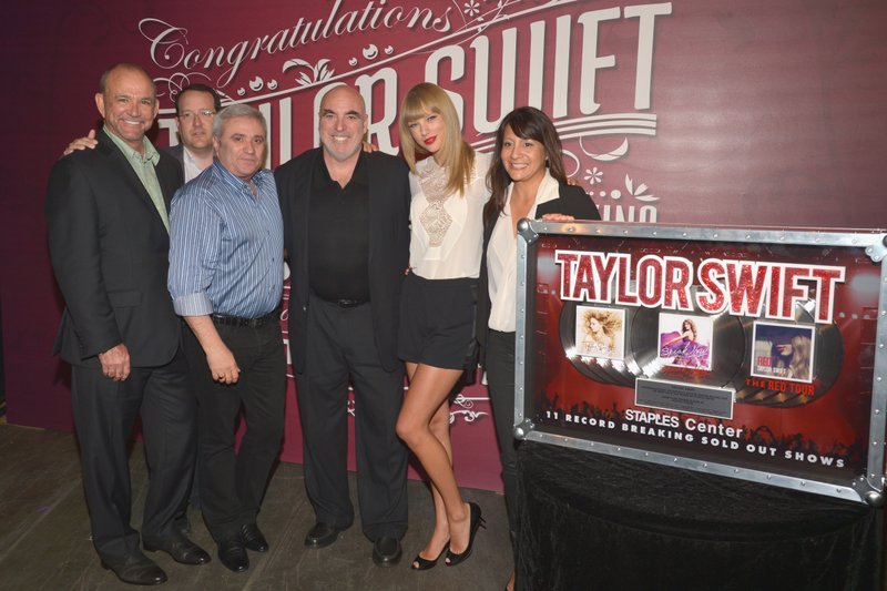 Taylor Swift at Staples Center Press Conference — photo 62