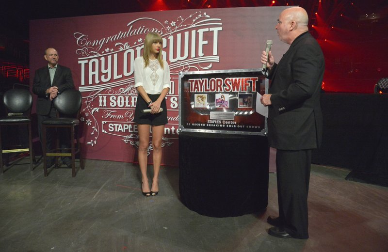 Taylor Swift at Staples Center Press Conference — photo 66