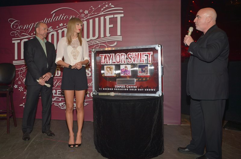 Taylor Swift at Staples Center Press Conference — photo 70