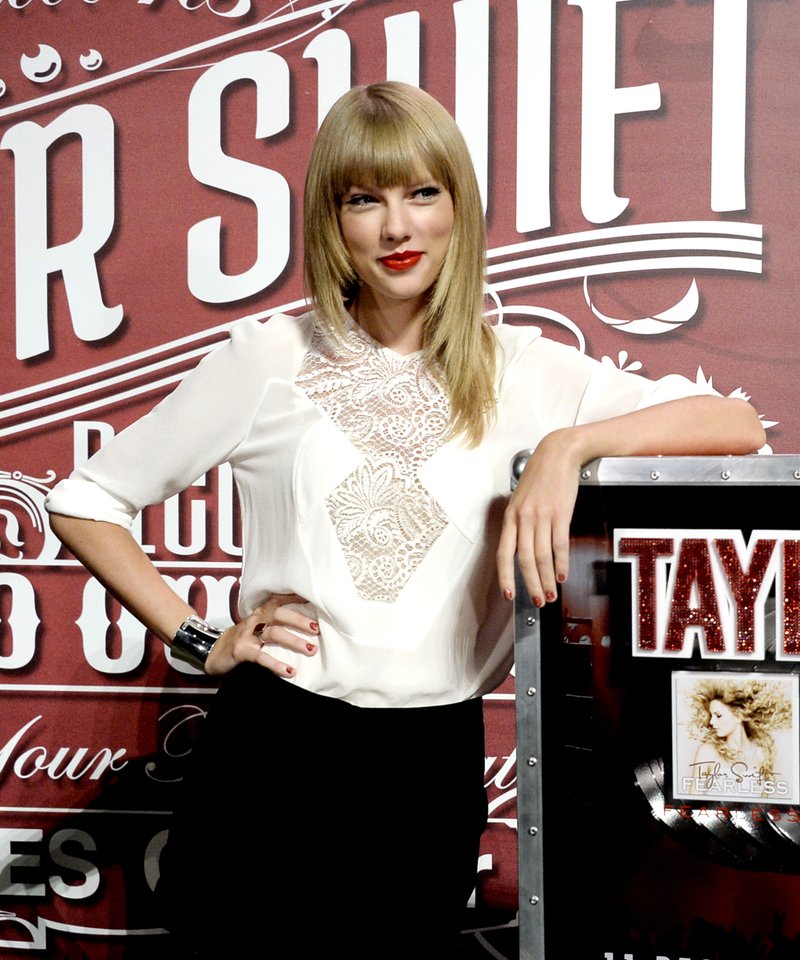 Taylor Swift at Staples Center Press Conference — photo 83