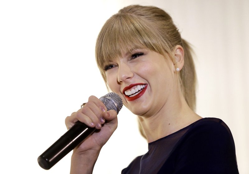 Taylor Swift at Taylor Swift Education Center  Opening — photo 11