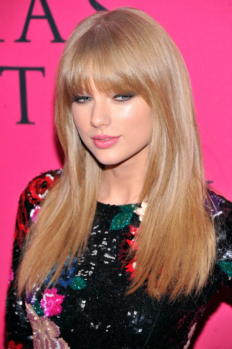 Taylor Swift at 2013 Victoria's Secret Fashion Show — photo 5