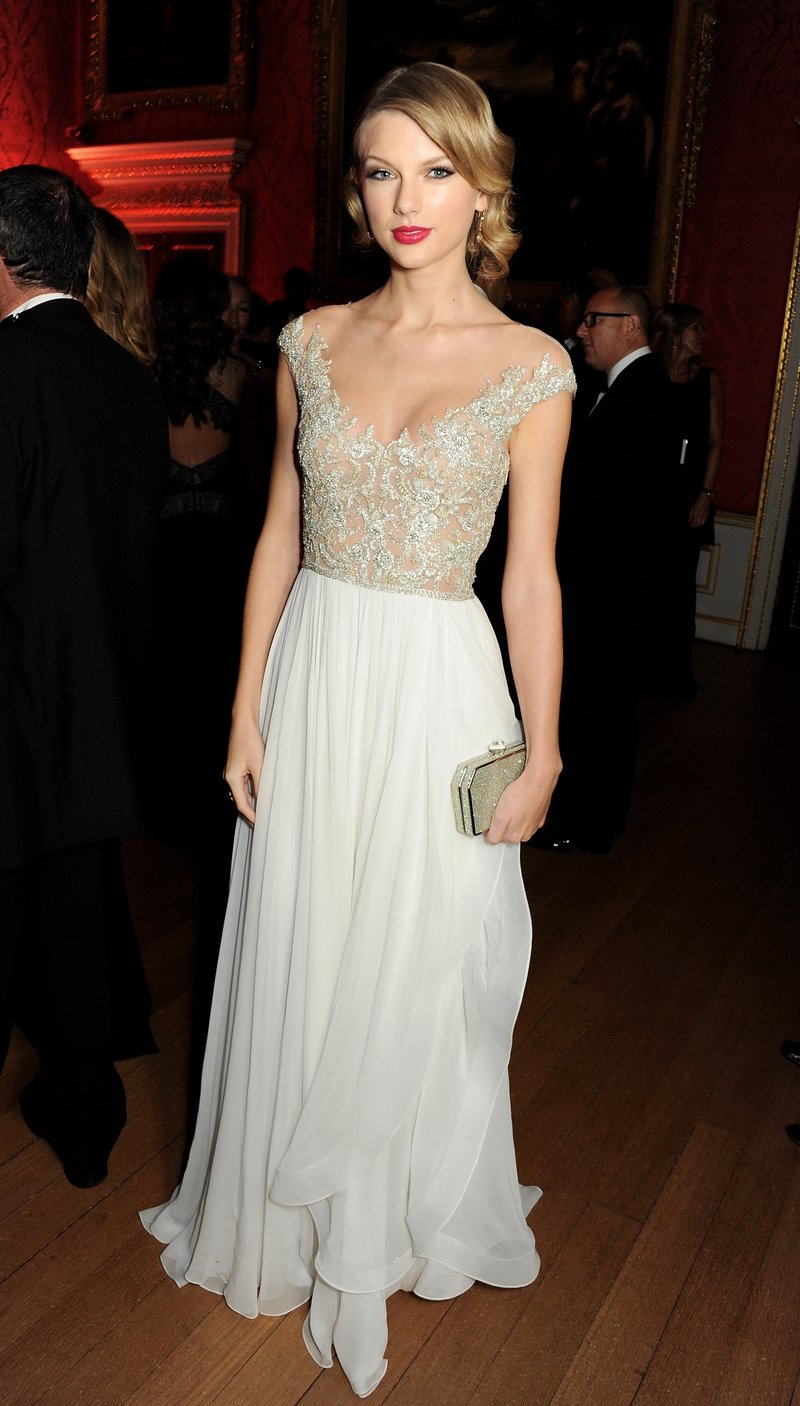 Taylor Swift at Winter Whites Gala — photo 39