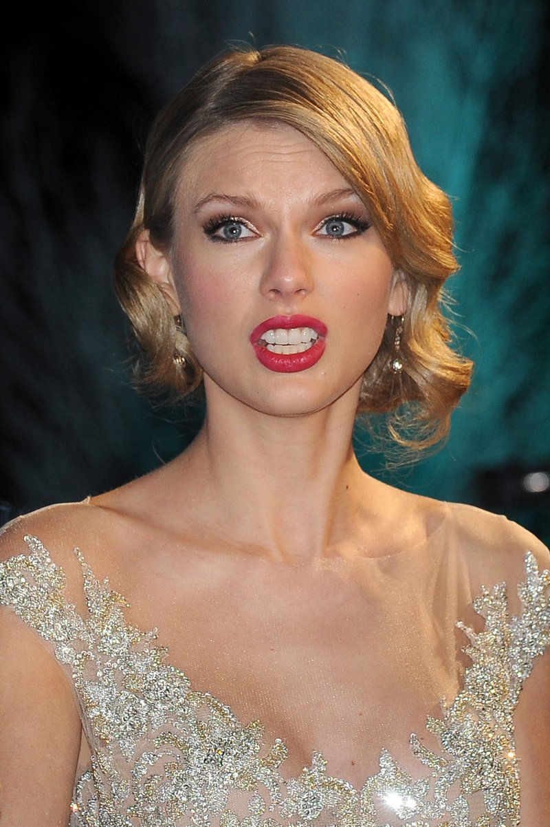 Taylor Swift at Winter Whites Gala — photo 98