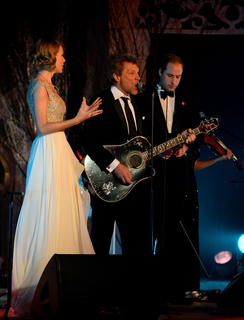 Taylor Swift at Winter Whites Gala — photo 141