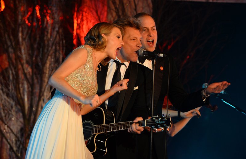 Taylor Swift at Winter Whites Gala — photo 143