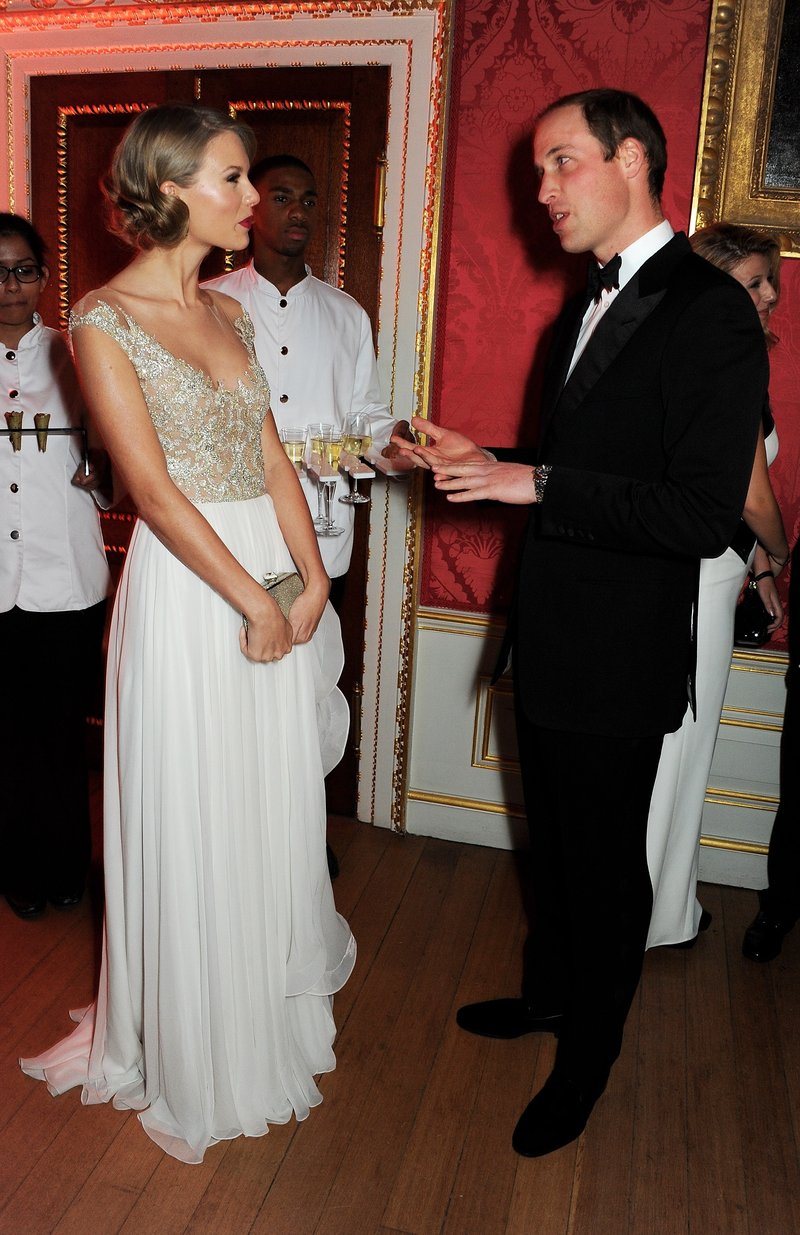 Taylor Swift at Winter Whites Gala — photo 154
