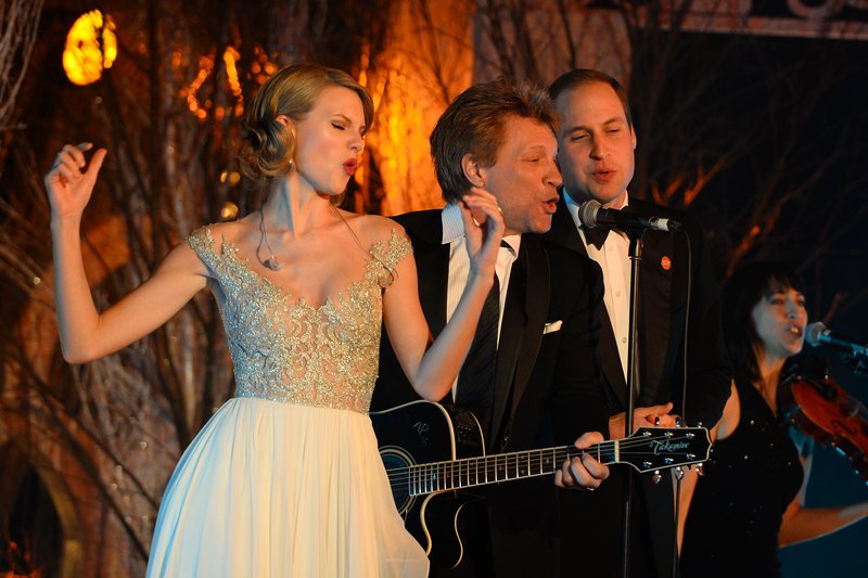 Taylor Swift at Winter Whites Gala — photo 159