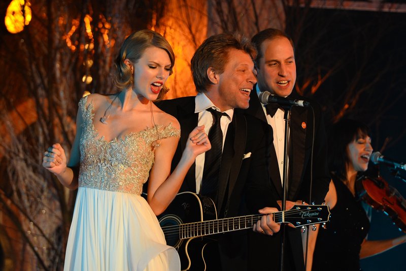 Taylor Swift at Winter Whites Gala — photo 160