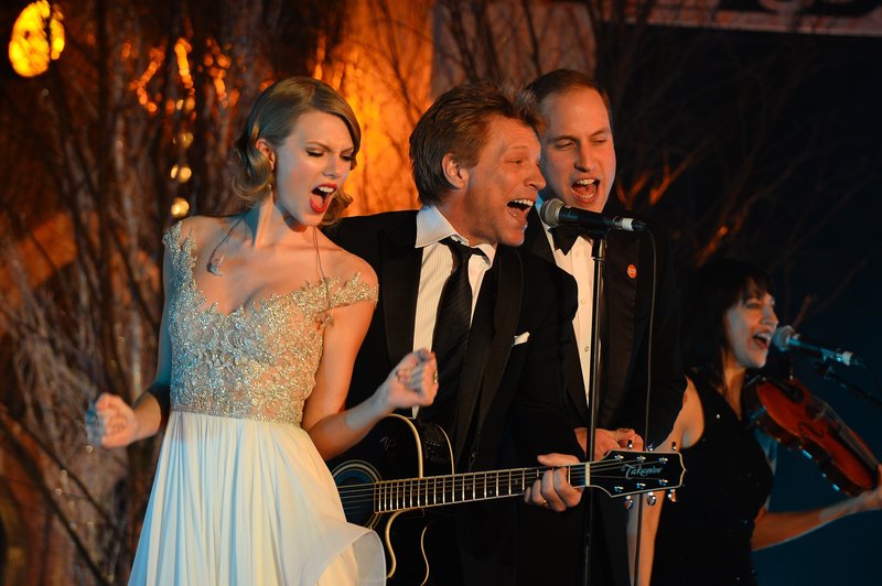 Taylor Swift at Winter Whites Gala — photo 161