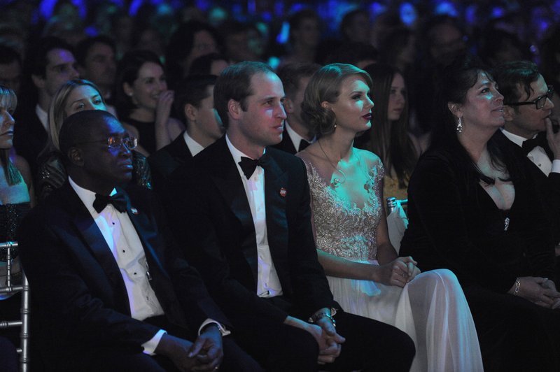 Taylor Swift at Winter Whites Gala — photo 173