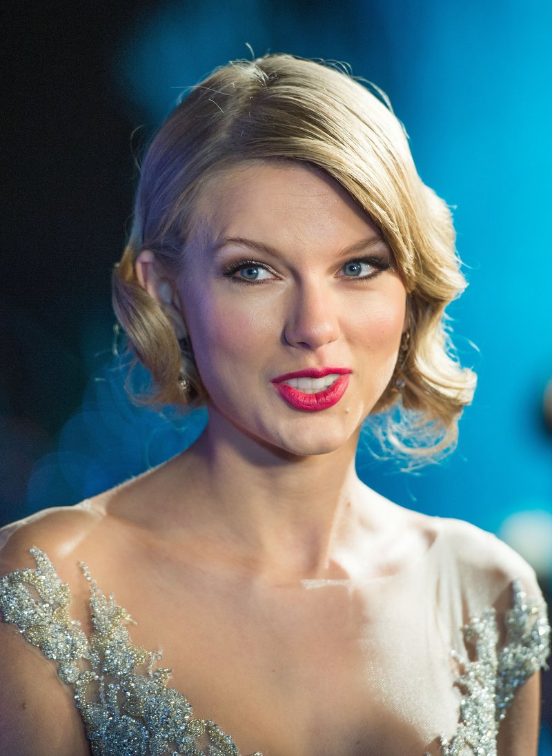 Taylor Swift at Winter Whites Gala — photo 181