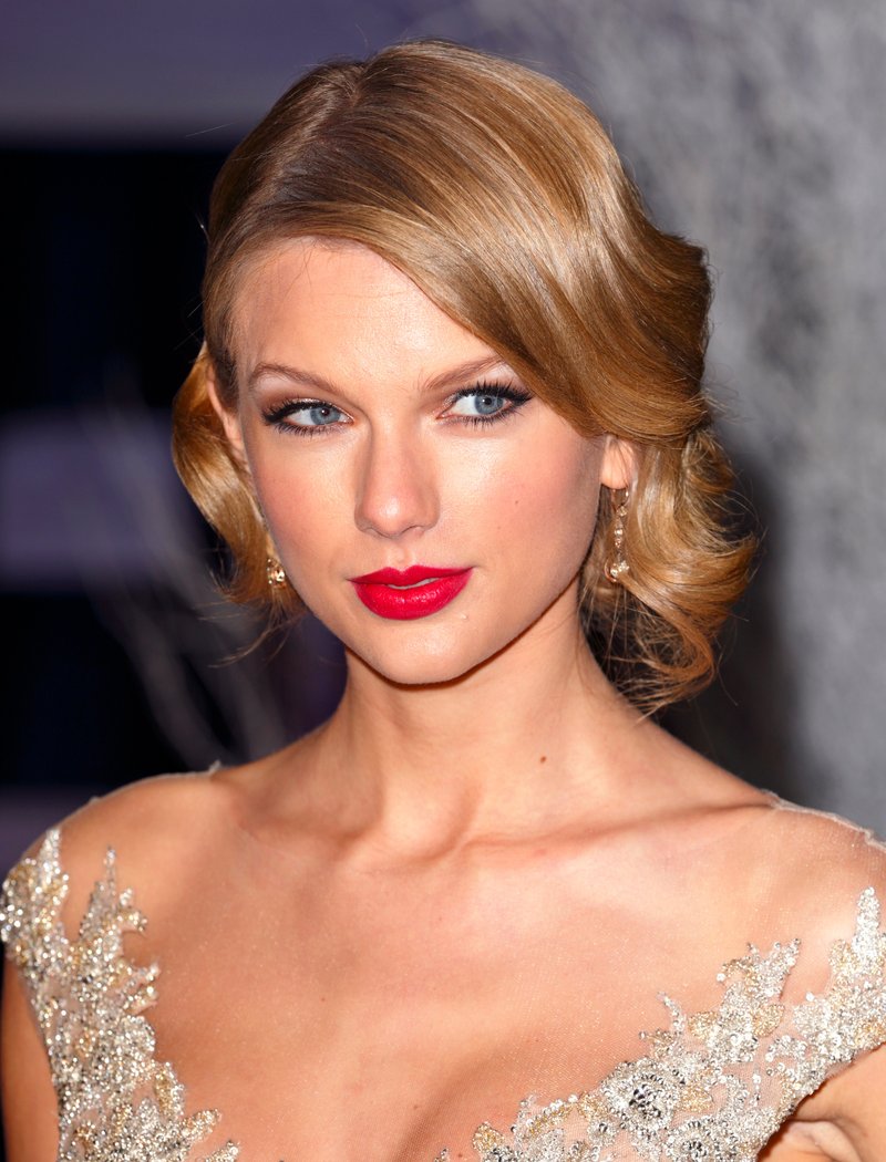Taylor Swift at Winter Whites Gala — photo 207