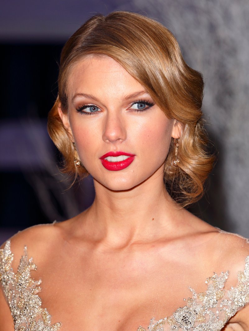 Taylor Swift at Winter Whites Gala — photo 208