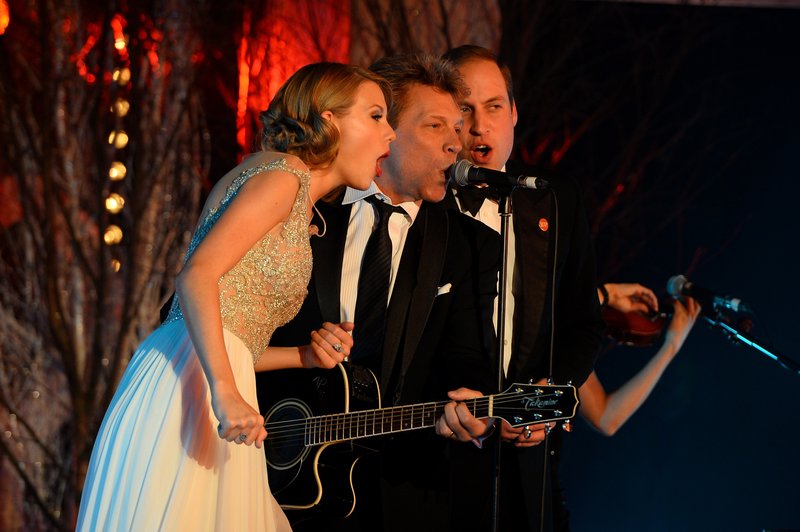 Taylor Swift at Winter Whites Gala — photo 212