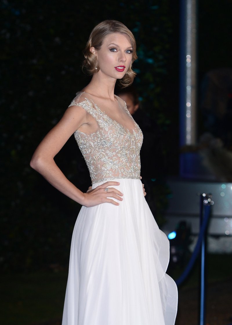 Taylor Swift at Winter Whites Gala — photo 231